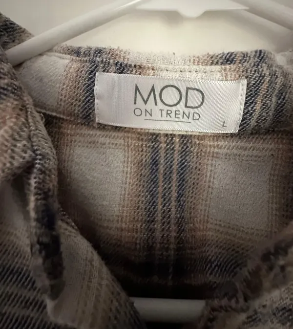 Mod On Trend Oversized Flannel - Image 2