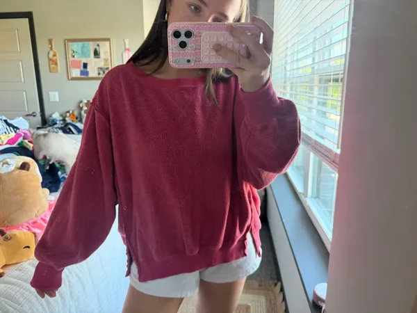 American Eagle Sweatshirt - Image 2