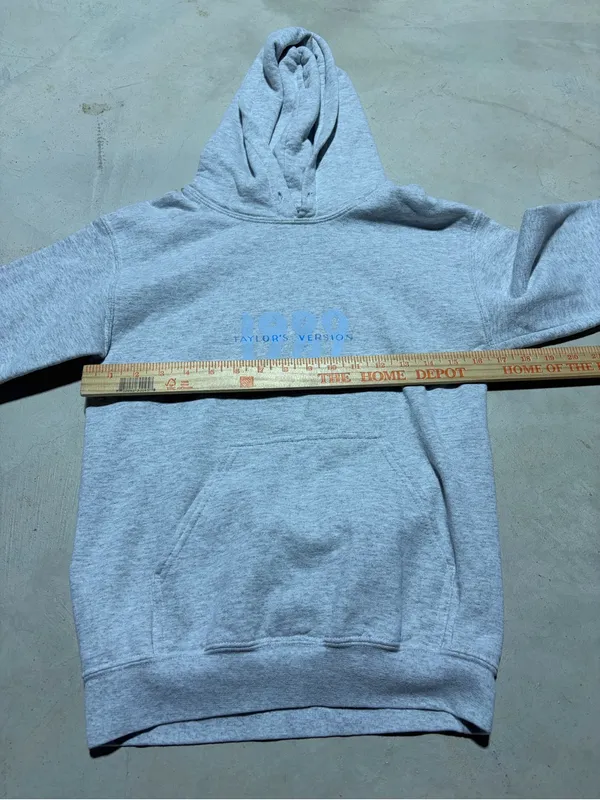 Taylor swift Gray '1989 Taylor's Version' Pullover Hoodie XS - Image 4