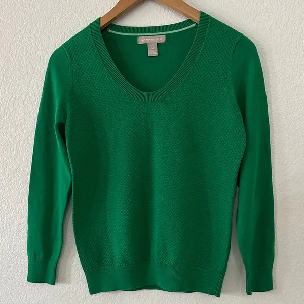 Banana Republic Vibrant Green V-Neck Sweater - Image 3