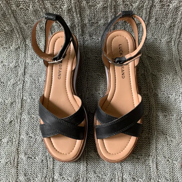 Women's Tarhi Wedge Sandal SZ 7 - Image 7