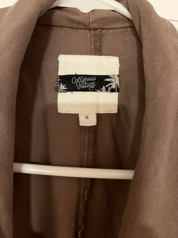California vintage Trenchcoat - Image 3