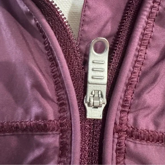 Lululemon Women's Can't Stop Jacket Hyper Stripe‎ Plum size 6 Small athleisure - Image 9