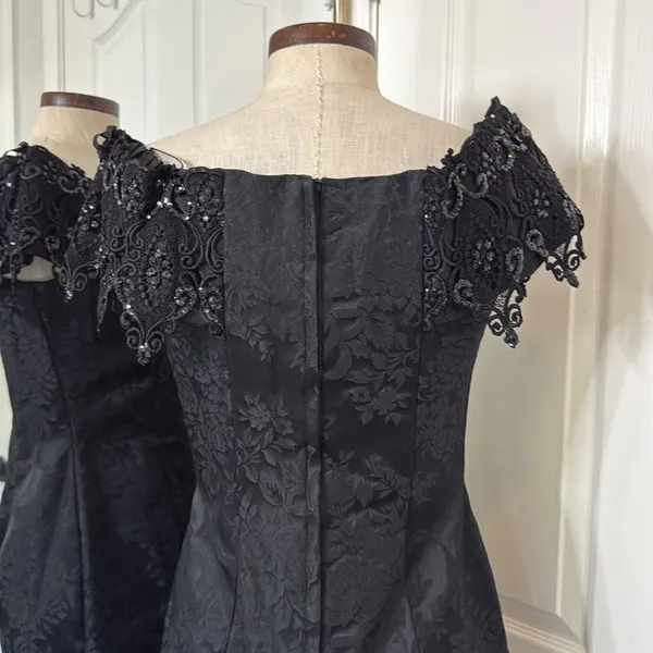 Scott McClintock vintage bedazzled jacquard goth pencil dress - Image 10