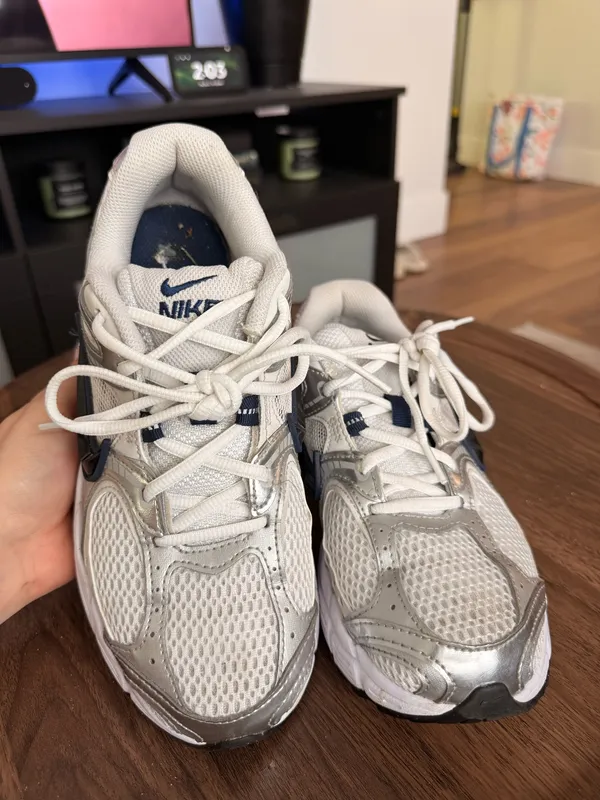 Nike Shoes - Image 2