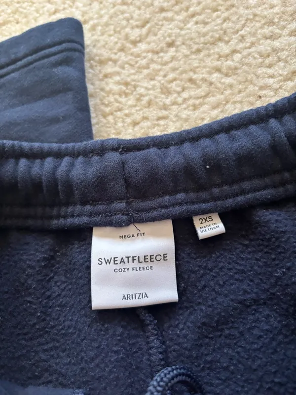 Aritzia Straight Leg Sweatpants - Image 3