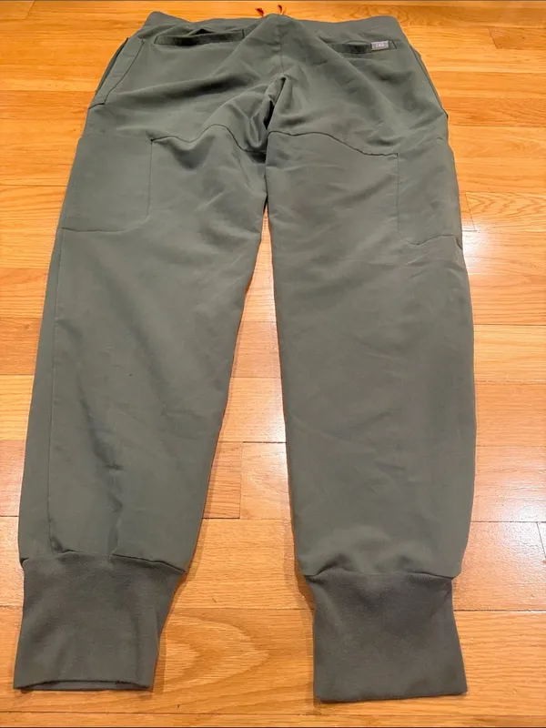 Figs women’s olive green Zamora joggers size xlarge tall . - Image 9