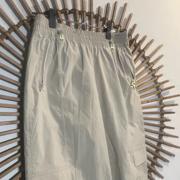 Athleta Women’s Beige Cascade Cargo Poplin Cinch Pants Gorpcore Outdoors Sporty - Image 7