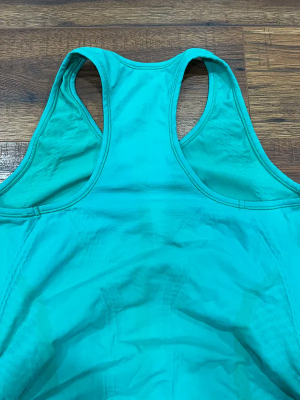 Athleta Speeding Seamless Tank Sz S Minty Sea Green Colors - Image 9