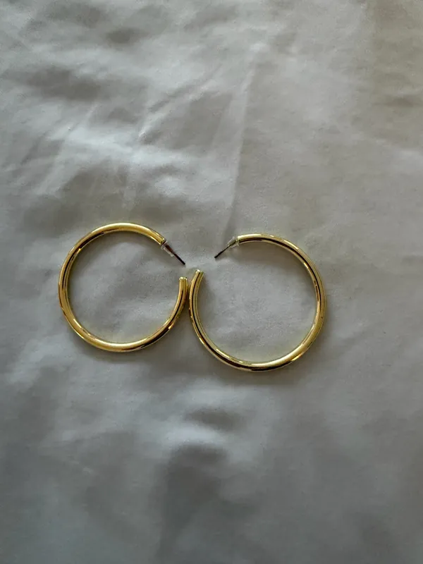 women’s gold hoop earrings 45mm - Image 3