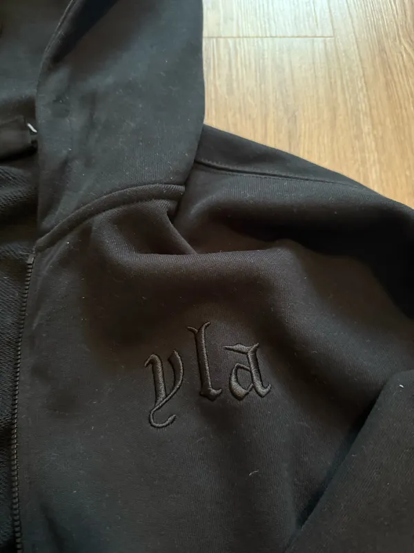 Young LA Black Size M - Image 2