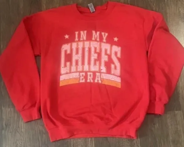 In My Chiefs Era NFLFootball Crewneck Sweatshirt Womens (SZ Sm) Travis Kelce 87 - Image 4
