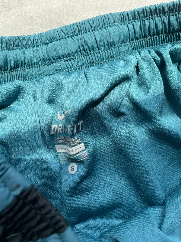 Nike shorts - Image 2