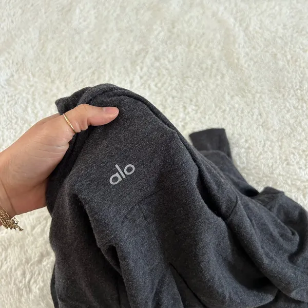 Alo Womens Turtleneck Sweatshirt Grey Sz S Yoga Athleisure Luxe Preppy Workout - Image 7