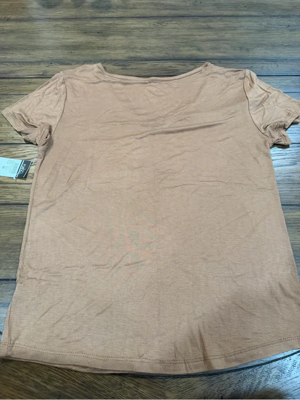 Rue21 Women's Short Sleeve V-Neck Pocket Tee in Rust Brown - Image 6