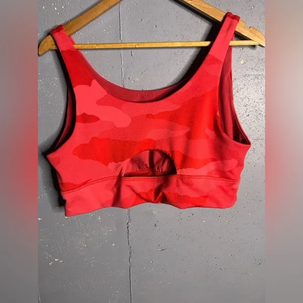 Aerie offline black and red camo keyhole back sports bra bundle. Both size XXL - Image 10