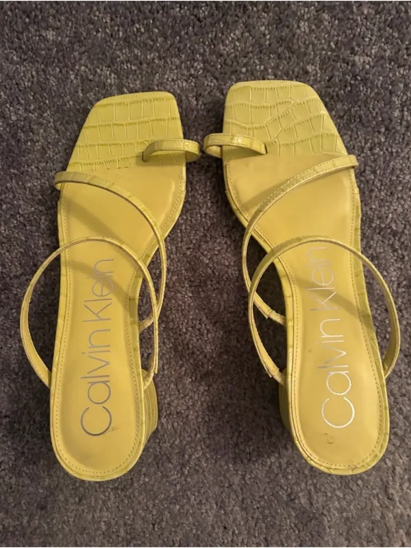 Calvin Klein Women’s Lemon Yellow Strappy Dress Sandals Size 10M - Image 4