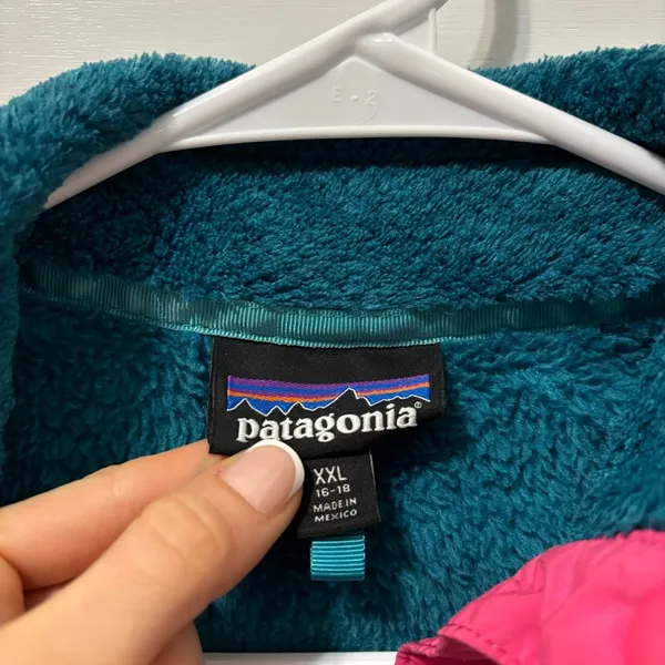 Girls Patagonia Turquoise & Pink Re Tool Pullover - Image 4