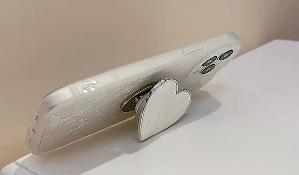 iphone 16 pro max Heart Case - Image 5