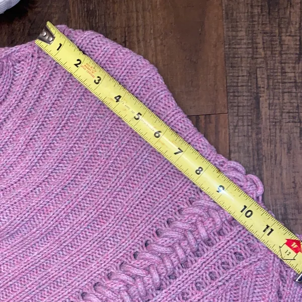 Current Air Textured Knit Sweater in Dusty Pink - Image 10