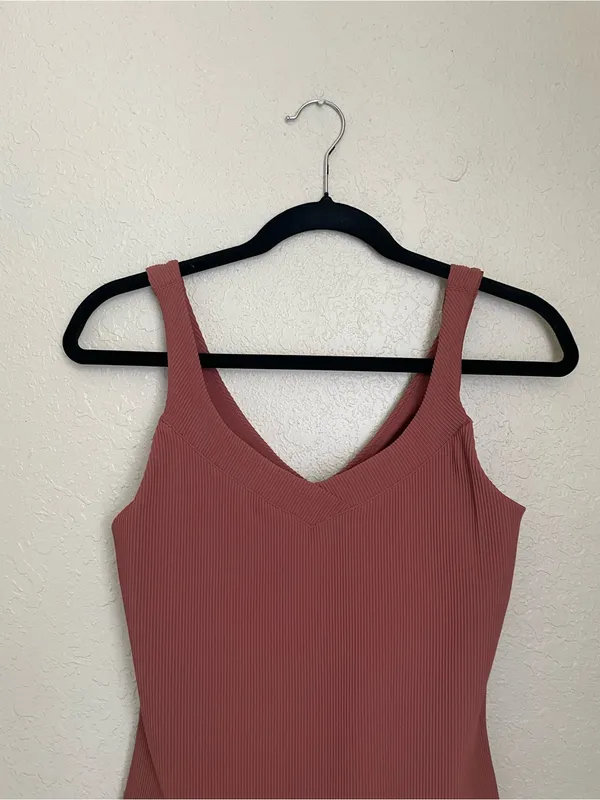 Beyond Yoga Impulse Ribbed Classic Tank Size Small Terracotta Rust V Neckline - Image 6