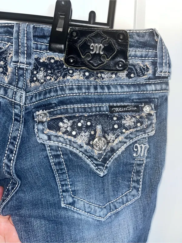 Miss Me Bootcut Straight Leg Floral Crystalized Embroidered Stitched Jeans Sz 27 - Image 11