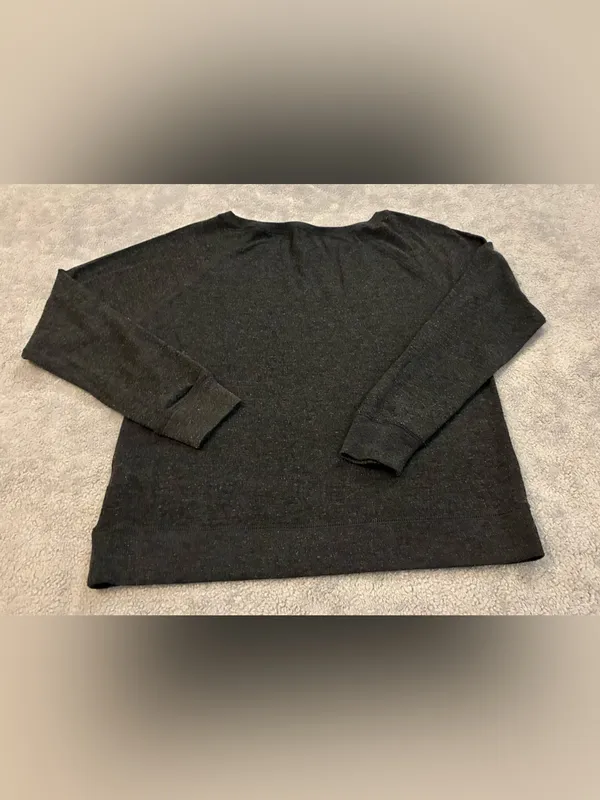 Women’s Live Love & Dream Black Crewneck with Gray and Peach Skull Prints Size M - Image 3