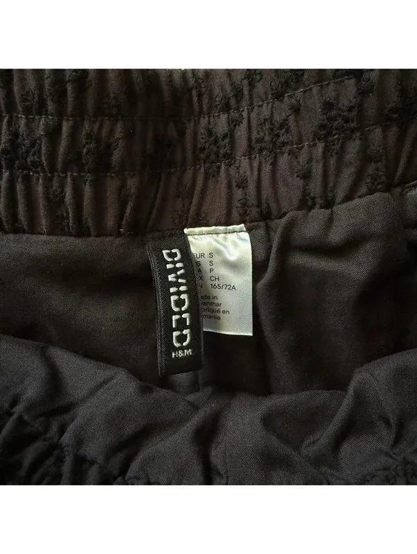 H&M divided shorts - Image 2