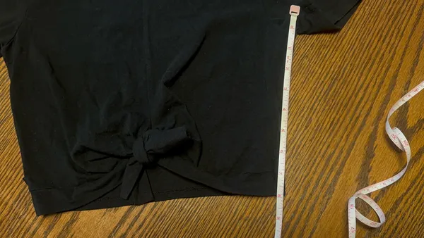 Hollister Black Tie Front Baby Tee Crop Top Size Small - Image 5