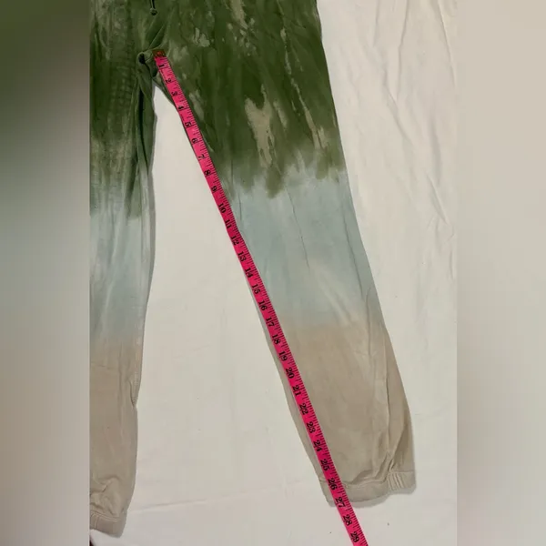 Young, Fabulous, & Broke Green and Cream Ombre Tie Dye Joggers Sweatpants Medium - Image 12