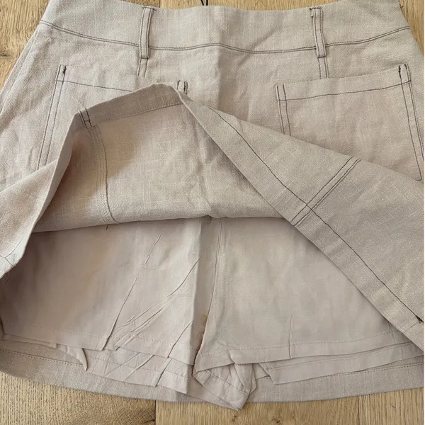 Showpo Skort Patch Pockets Size US4 Tan - Image 3