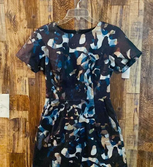 French Connection Short Sleeve Dress 32 length x 15 w - Image 2