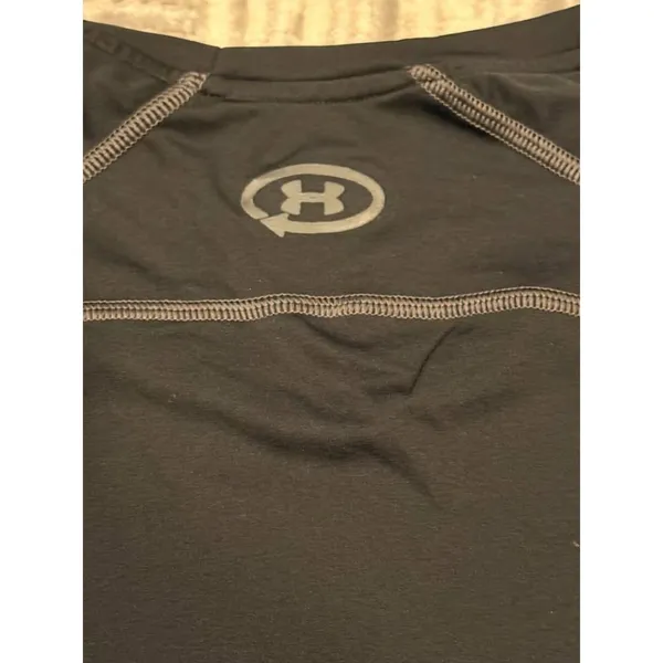 Under Armour women's large semi-fitted Heatgear black shirt - Image 5