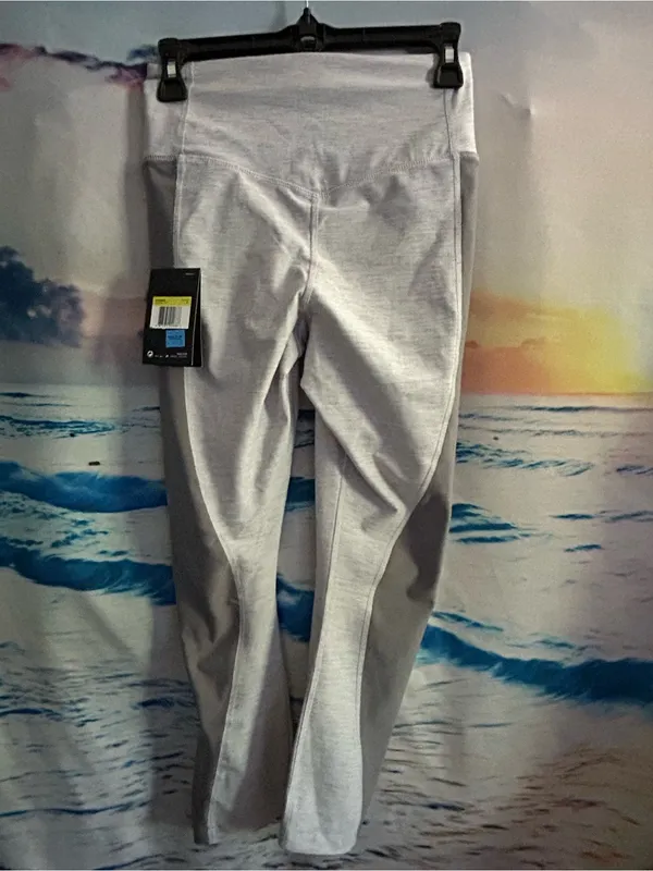 Nike Women’s Gray Dri-FIT High-Waist Leggings SM NWT - Image 2