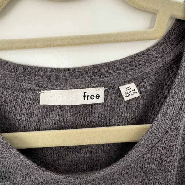 Aritzia Wilfred Free Twist Front Knit Cropped top Size XS - Image 2