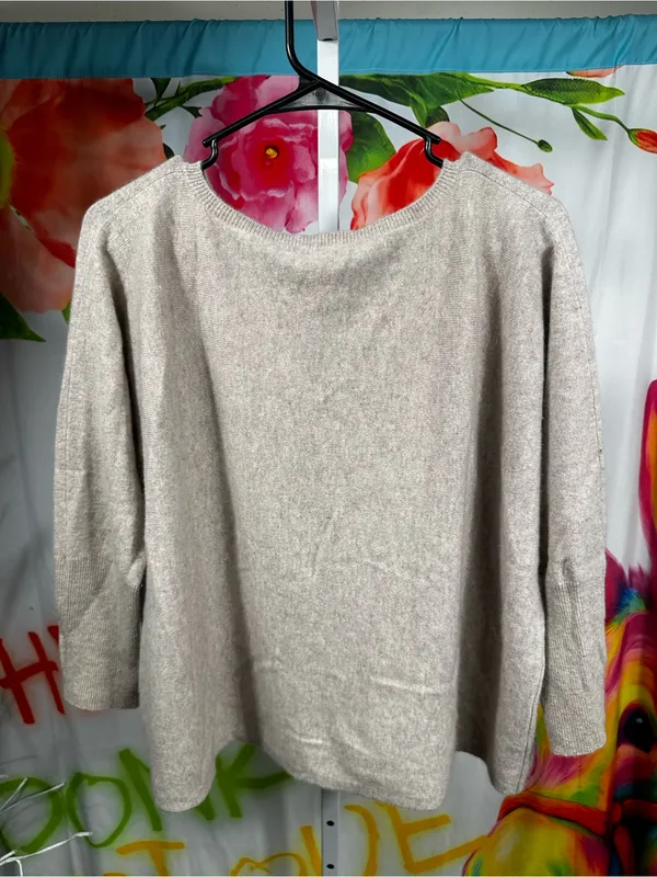 38. Garnet Hill Soft Beige Knit Boxy Sweatshirt - Image 3