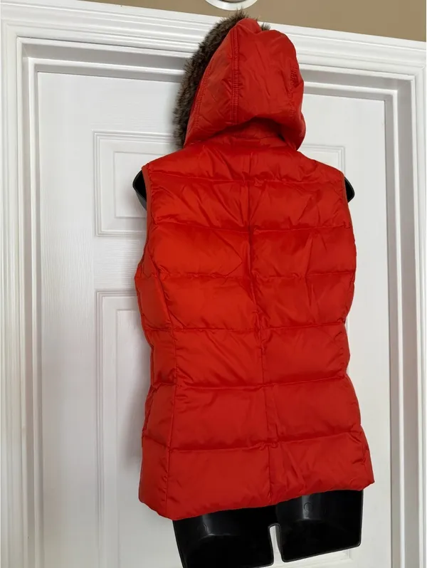 ***SALE!!*** Metro red hooded puffer vest with faux fur trim - Image 9