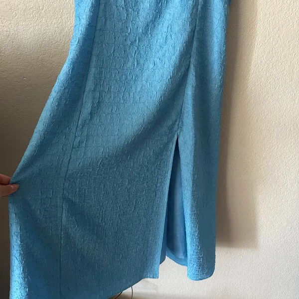 ASTR The Label Crinkle Shoulder Midi Dress with Slit Blue Size Large - Image 7