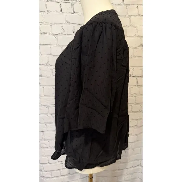 Ann Taylor Loft black textured Swiss dot blouse round neckline lightweight Small - Image 2