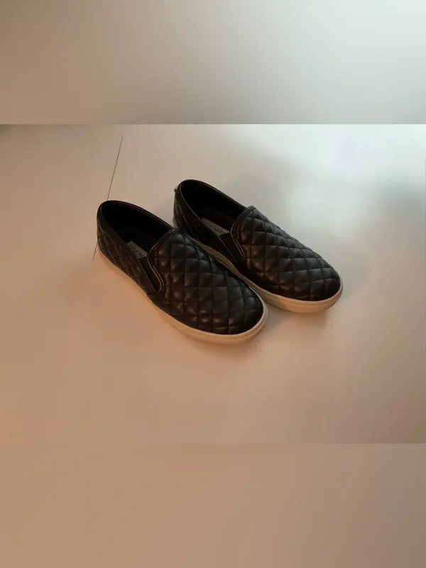 Steve Madden Black Quilted Slip-On Loafers - Image 3