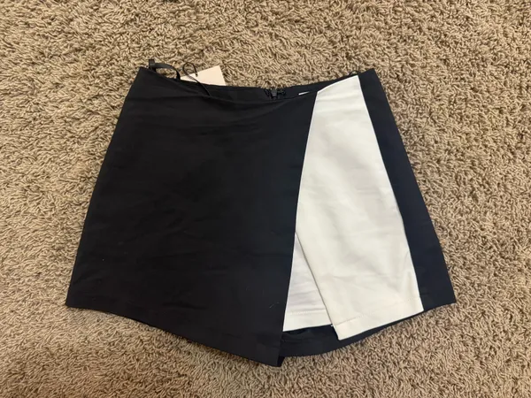 superdown Skort - Image 3