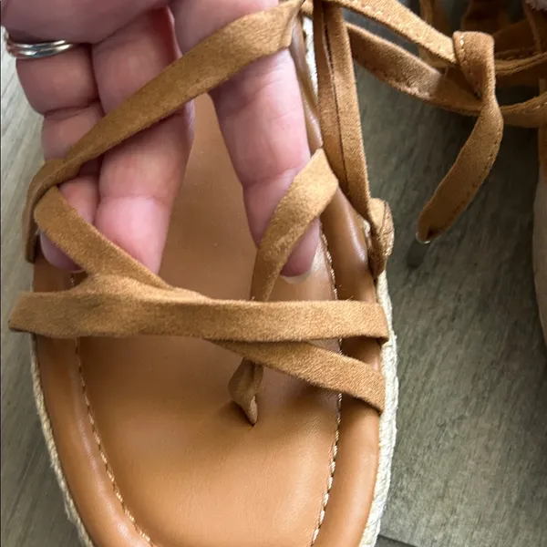 Universal Thread Tan Espadrille Sandals - Image 3