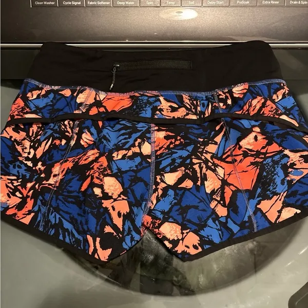 Lululemon Speed Short (H2O) Paint Storm Harbor Blue Multi / Black 4 - Image 3