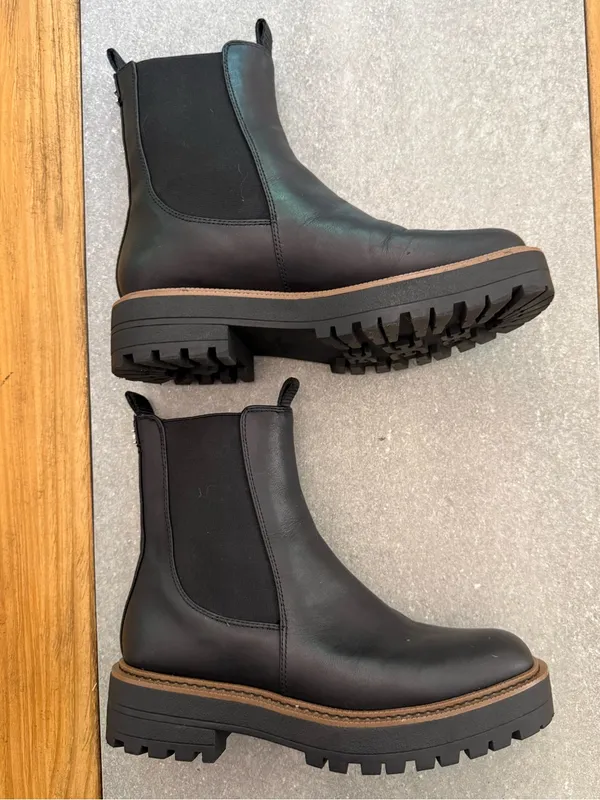 Sam Edelman Laguna Waterproof Lug Sole Chelsea Boot Black Leather Size 8 NWOB - Image 3