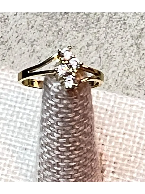 Vintage 1980s Korea Gold-Tone Bypass Cluster Ring Round Faux Diamonds Size 7.5 - Image 2