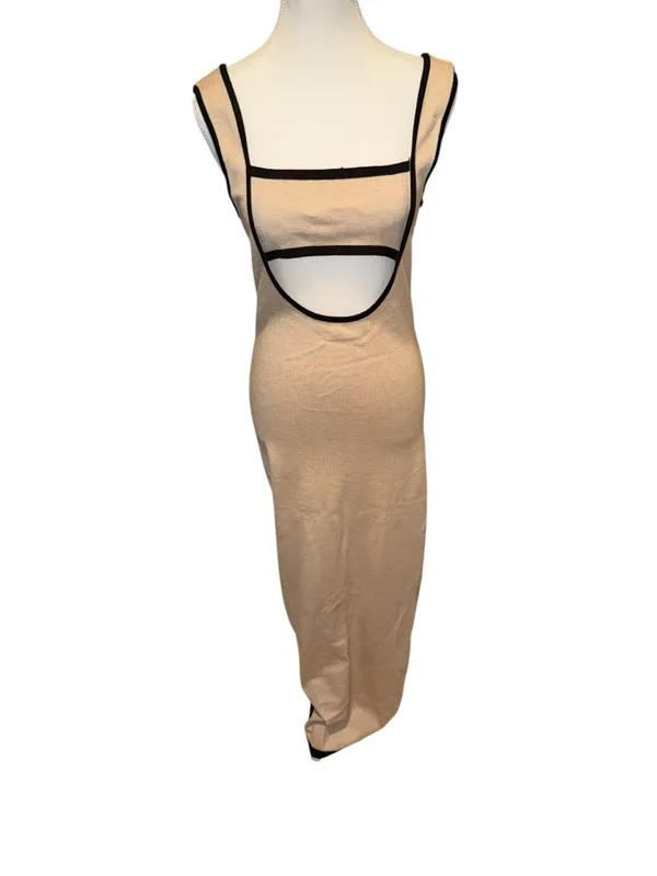 Peppermayo Lost In Paris Knit Maxi Dress – Tapioca
Size M/L - Image 5