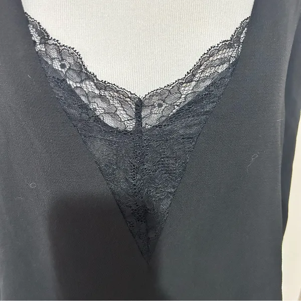 Zara trafaluc women’s medium black blouse - Image 2