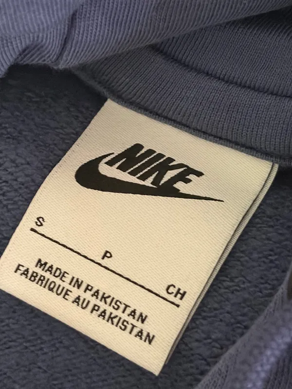 Navy blue Nike hoodie  - Image 3