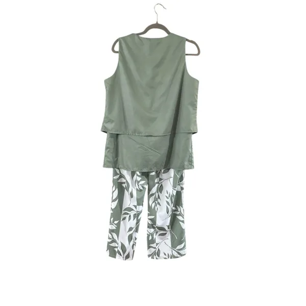 Women's Unbranded Green & White Leaf Print Wide Leg Pants Set, Size L - Image 3