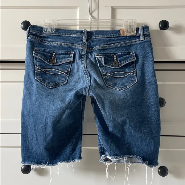 Abercrombie & Fitch Women’s Blue Denim Cutoff Shorts Distressed Hem - Stretch 6 - Image 3